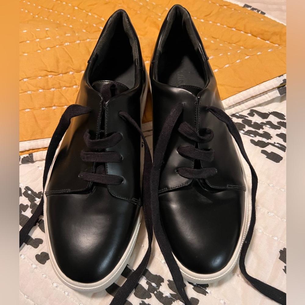Black Vince Camuto shoes size 8